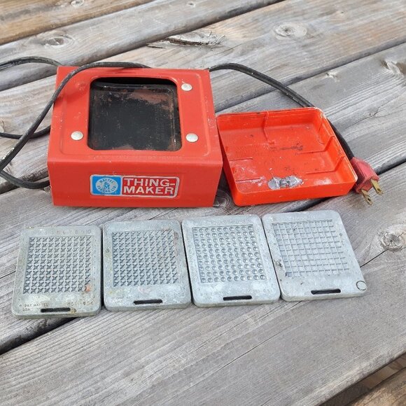 Vintage Mattel Thing Maker 1964 with 4 molds - Picture 1 of 8